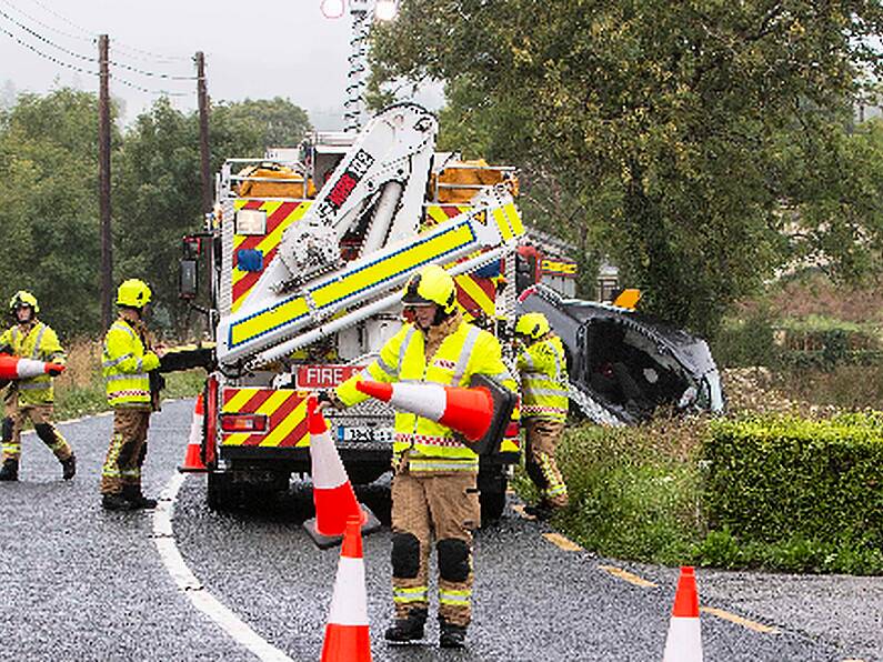 Man seriously injured after car collides with tree