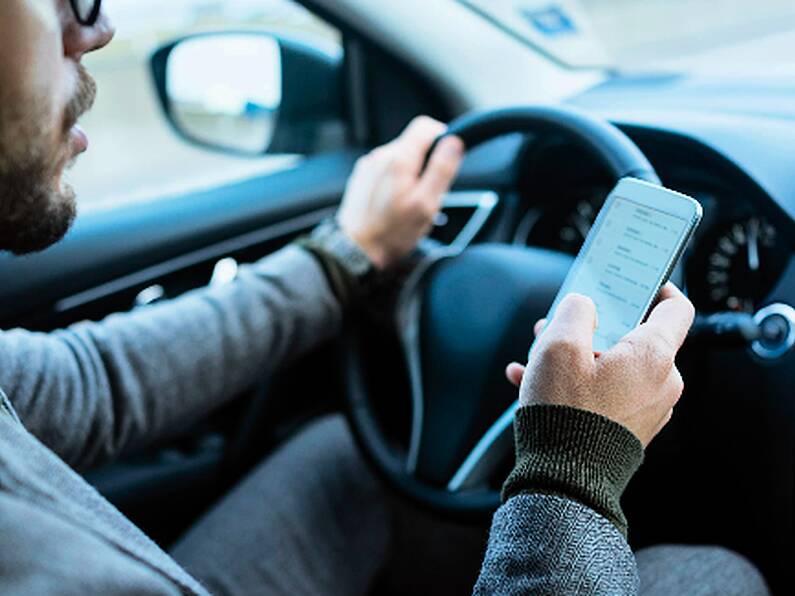 A quarter of Irish drivers admit being distracted by social media