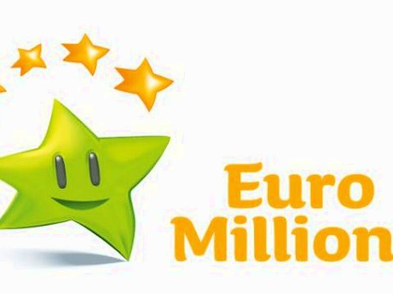 Donegal player collects €500k EuroMillions prize, €30k National Lottery prize lies unclaimed in the county