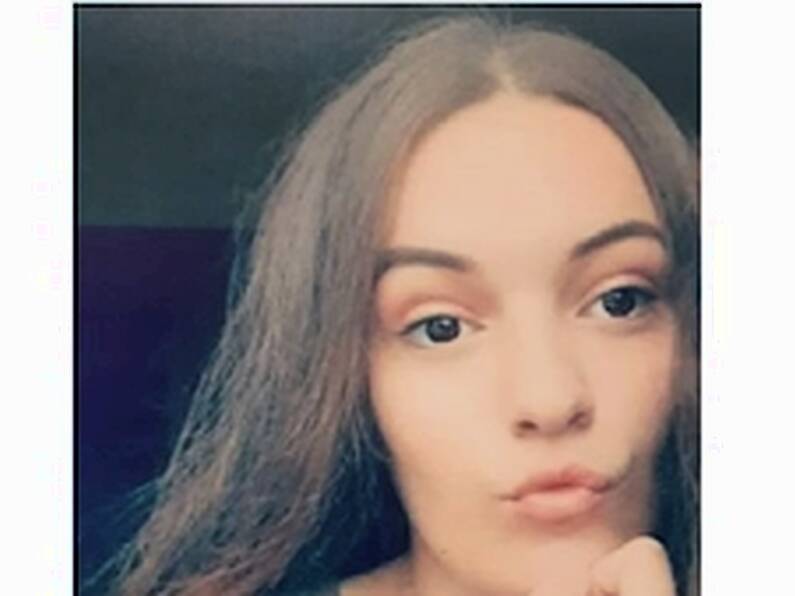 Gardaí appeal for help in finding 15-year-old missing girl