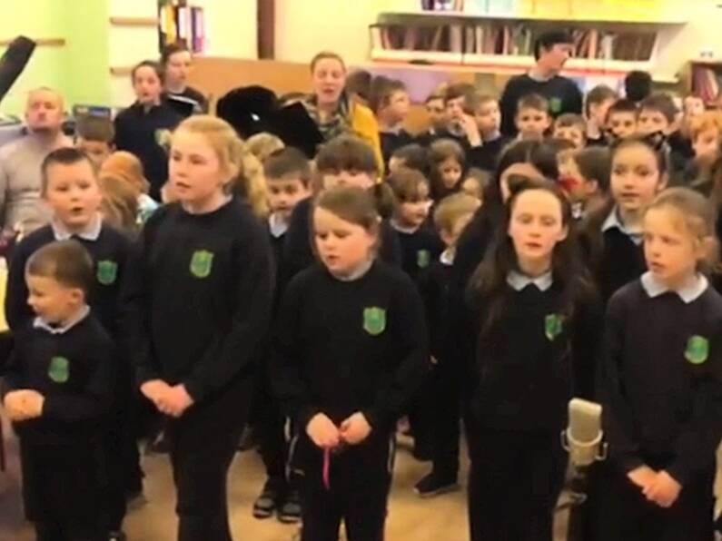 VIDEO: Kerry schoolkids perform all your fave tracks in five minutes