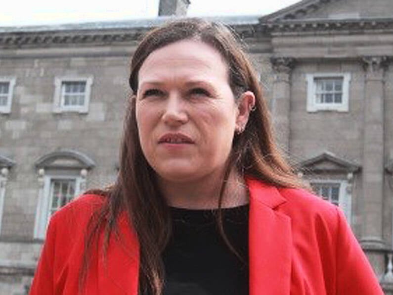 Sinn Féin: Minister has time to address nurses' grievances before strikes