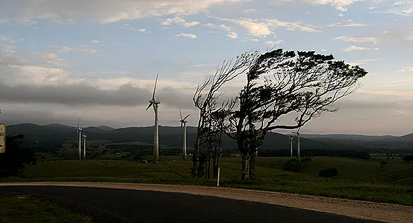 Met Éireann issues two wind warnings for tonight