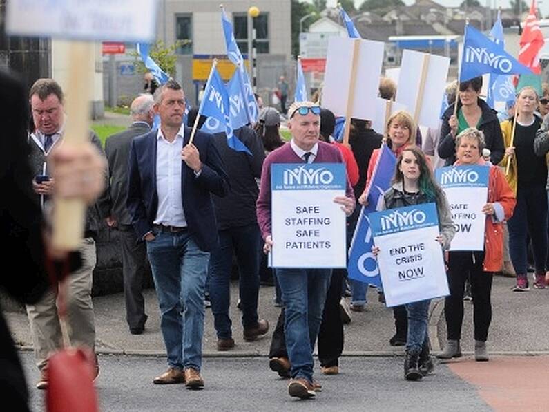 Nurses to hold national rally ahead of further talks with Government