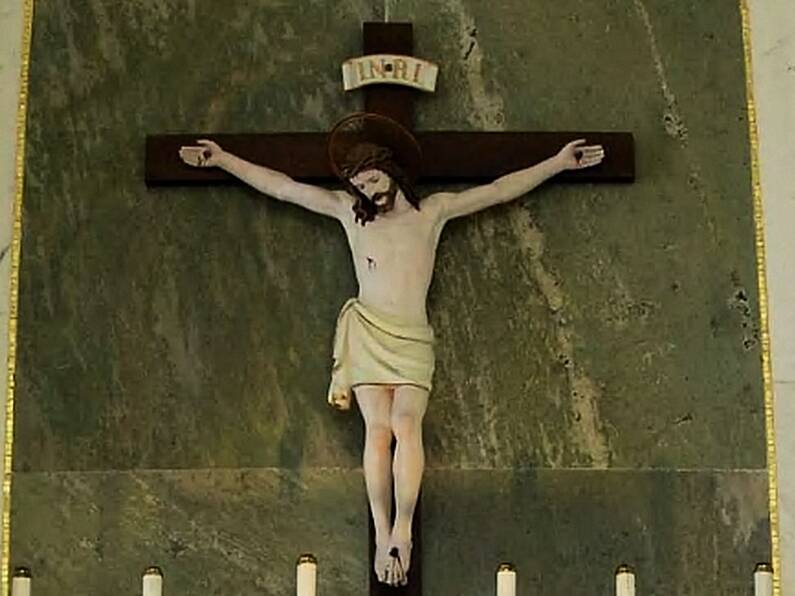 Church-run hospitals told to remove crucifixes if patients ask