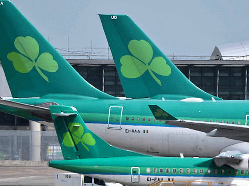 Aer Lingus drops requirement for female cabin crew to wear makeup