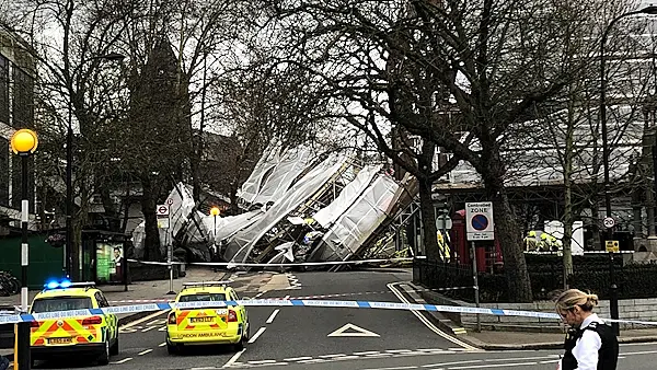 Wind blows down 200 sq metres of scaffolding in London