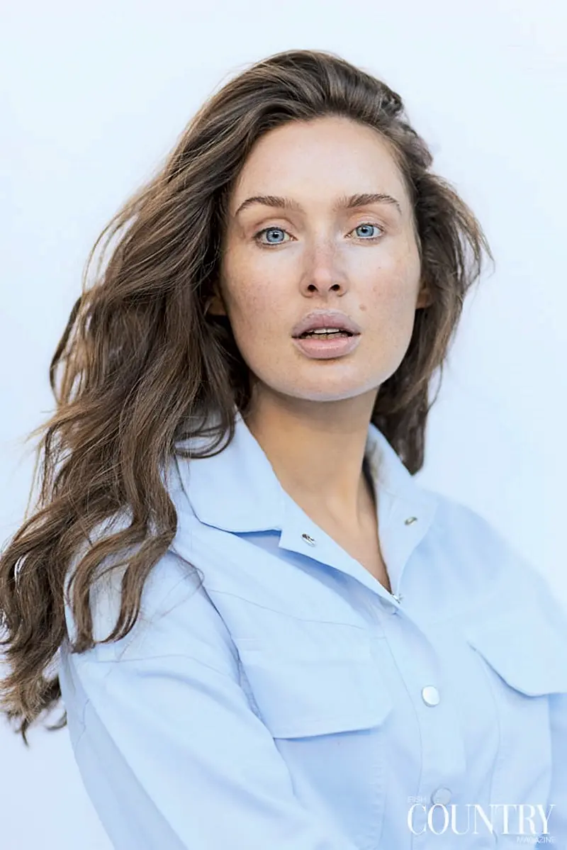 Roz Purcell jokes about being 'orange' as she goes make-up free for magazine cover