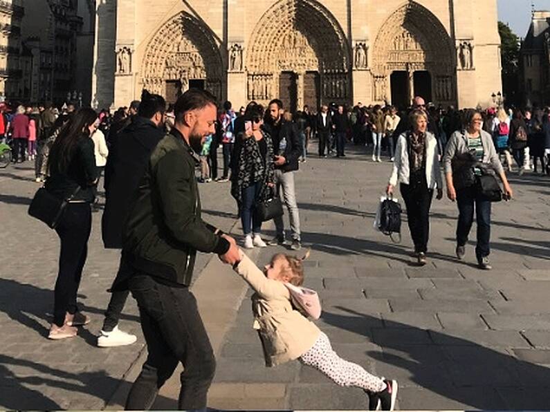 Search for ‘father and daughter’ in heart-warming photo taken minutes before Notre Dame fire