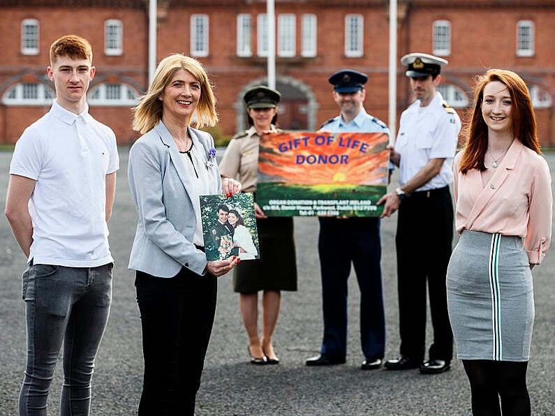 Family of deceased donor from Kilkenny step out with Army, Naval Service & Air Corps for Organ Donor Awareness Week