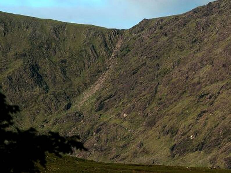 Man dies following fall on Carrauntoohil