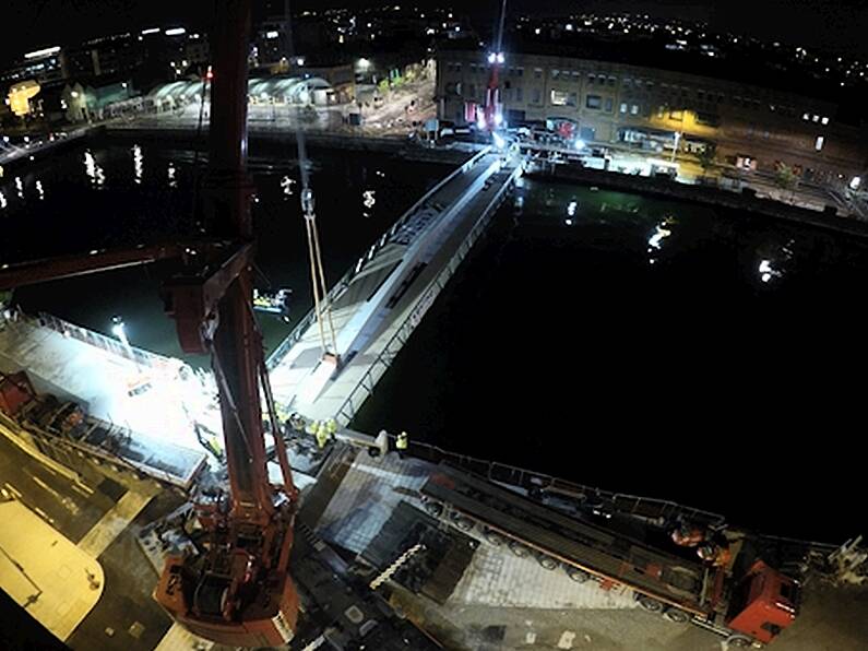 Incredible time-lapse video shows Cork's newest bridge being installed