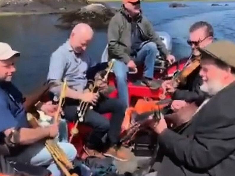 Watch: Trad session breaks out on a Kerry boat tour