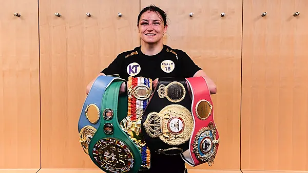 Katie Taylor becomes undisputed lightweight champion after all-action classic against Delfine Persoon