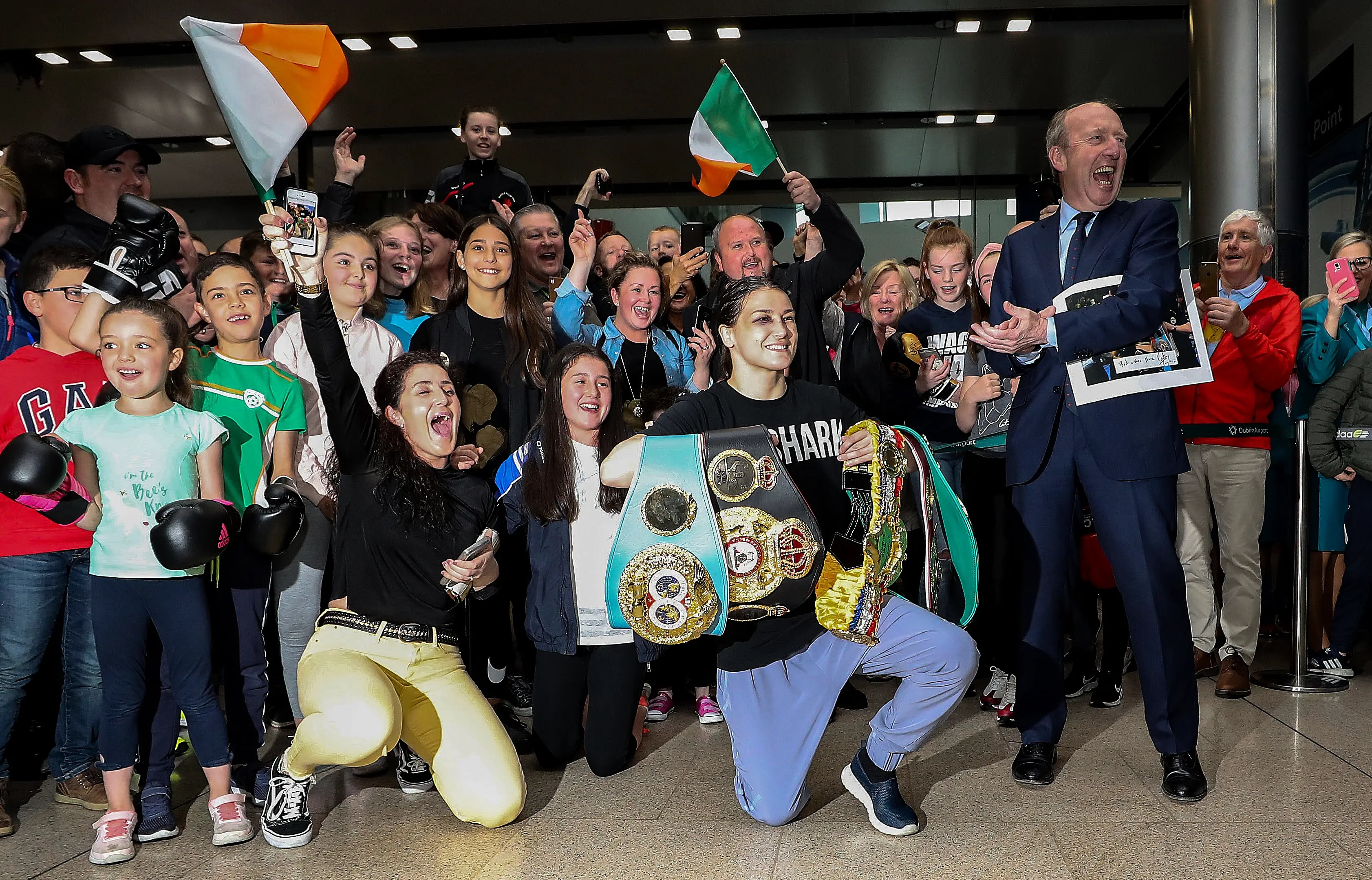 Katie Taylor homecoming: Twitter reacts to undisputed champion of the political photobomb, Shane Ross