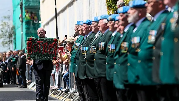 Hundreds of mourner gather for funeral of Brendan Grace