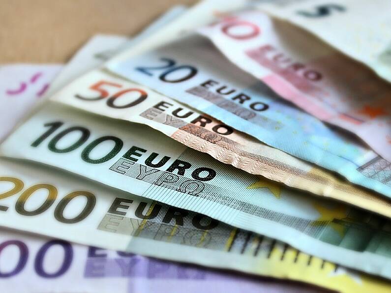 Two new MEPs have been paid nearly €225,000 euro in retirement lump-sums