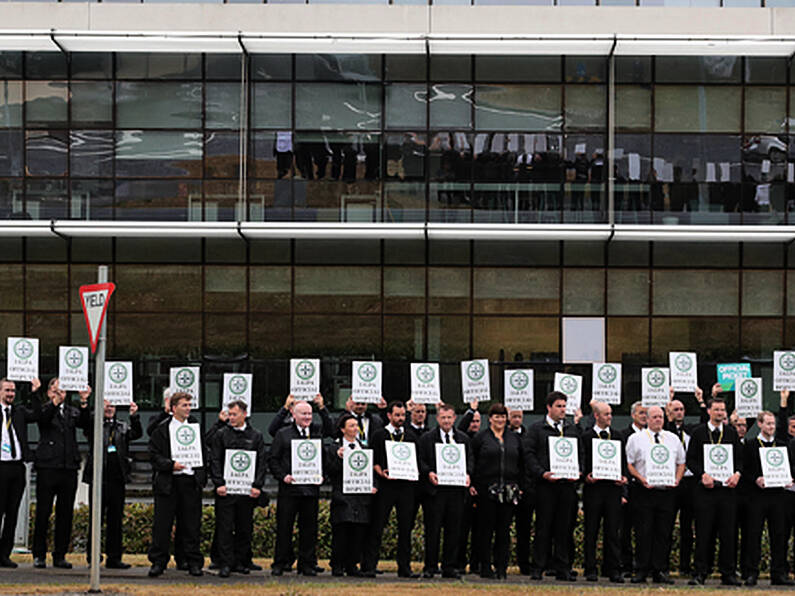 Irish-based Ryanair pilots to hold 48-hour strike next week