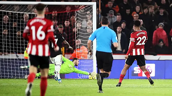 McBurnie rescues point for Blades after youngsters inspire Man Utd comeback