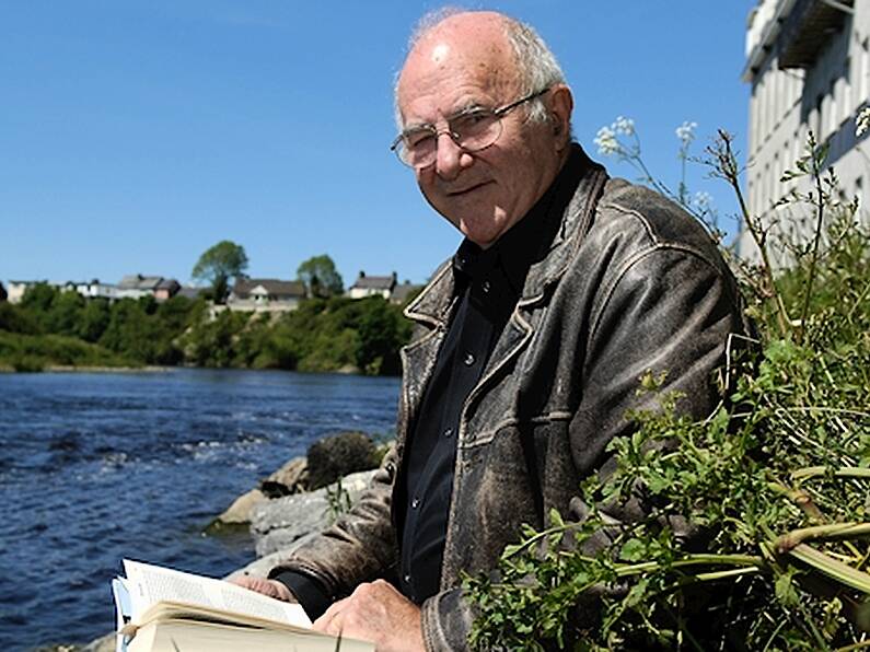 Death of poet, critic and broadcaster Clive James is announced