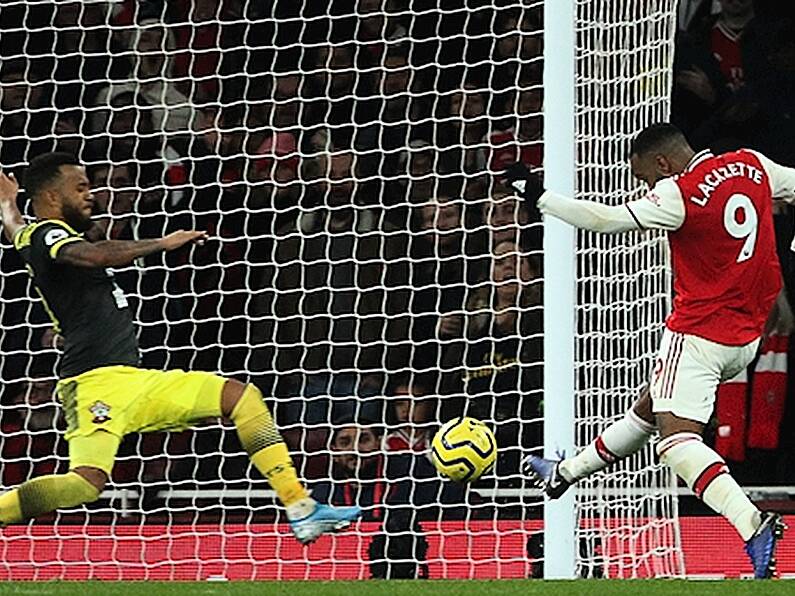 Arsenal steal point against Saints with late Lacazette strike