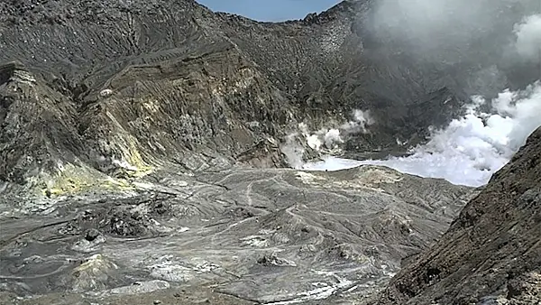 13 feared dead with 'no signs of life' on White Island after volcanic eruption