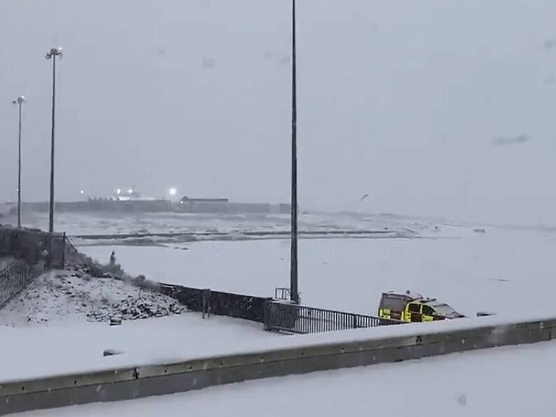 Met Eireann expecting a "very icy start tomorrow morning" following snowfall today