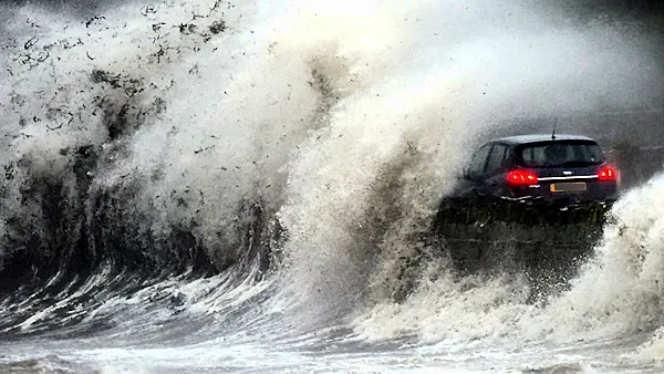 Storm Brendan: 'Gusts into the red just on the coast' in north-west; More than 30,000 without power