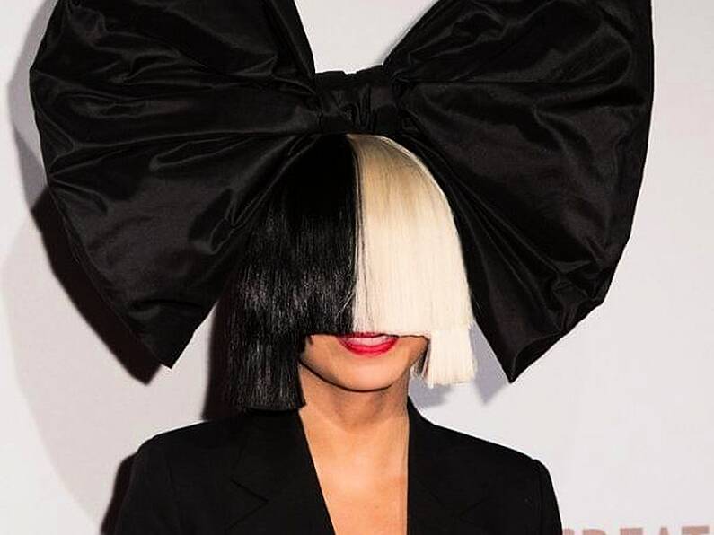 Sia announces she's a mammy