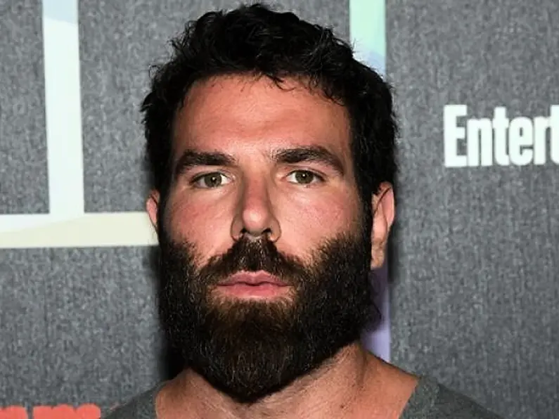 Dan Bilzerian offering $5000 to name his new book!