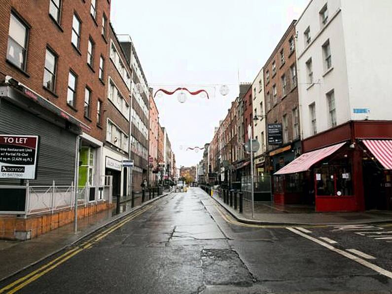 Dublin pub ‘furious’ at video of crowd reportedly drinking outside its doors