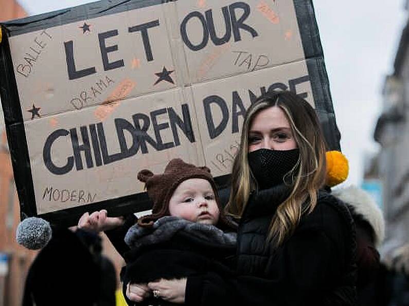 Performers protest outside Leinster House amid ongoing closures