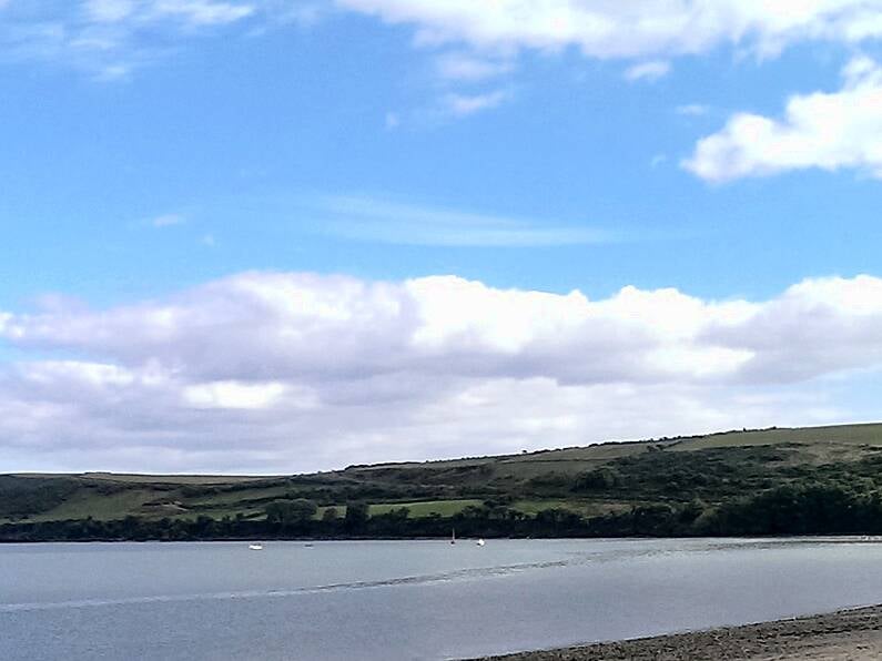 Recovery operation of fishing vessel from Waterford Estuary