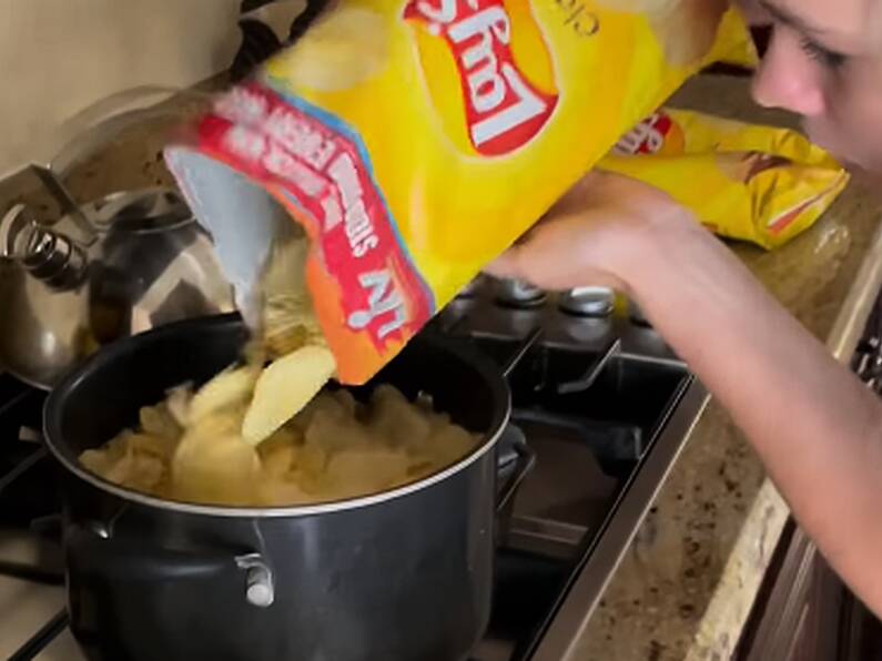 WATCH: This woman makes 'mashed spuds' from crisps and we're hurt