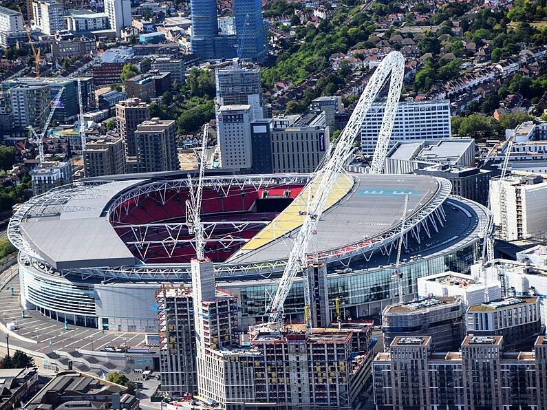 Fans allowed back for League Cup final