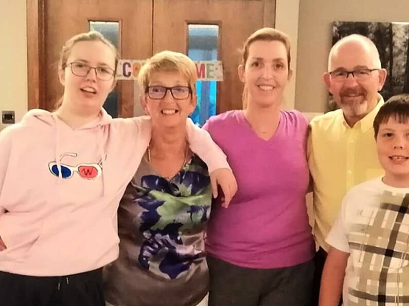 Vicky Phelan reunites with family in Ireland after six months in US