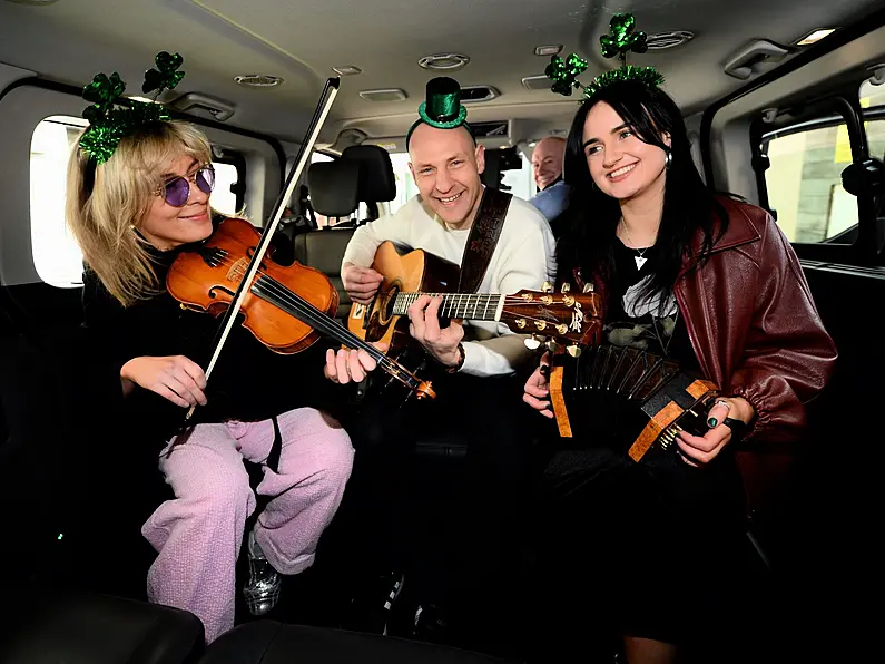 Live trad musicians to surprise taxi passengers this weekend