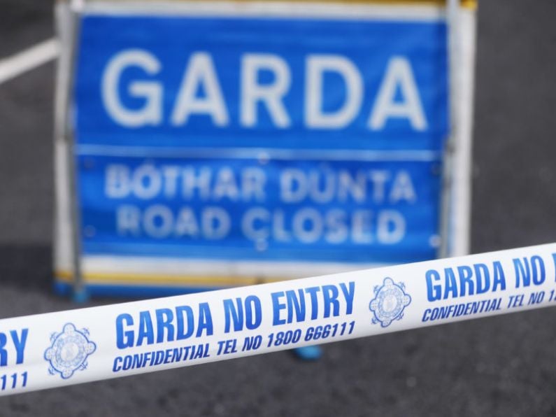 Man (40s) killed in single-vehicle collision