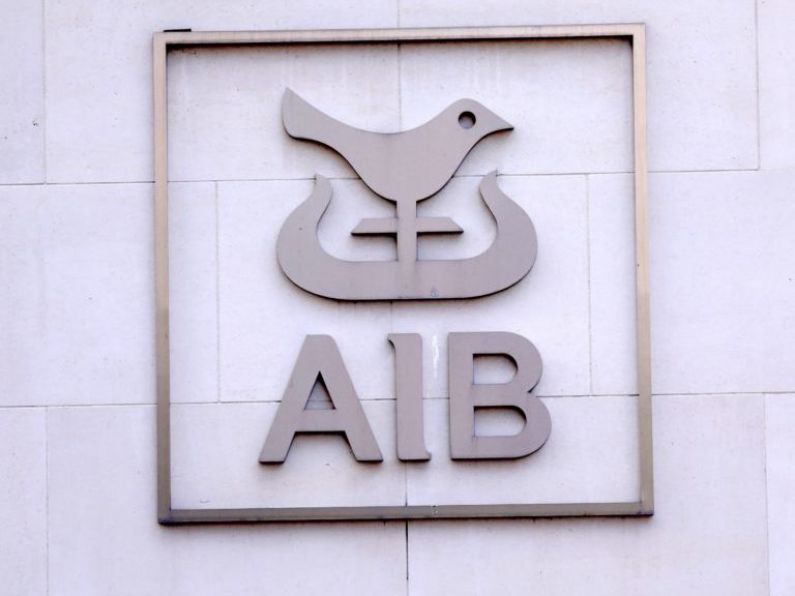 AIB scraps plans to make 70 branches cashless