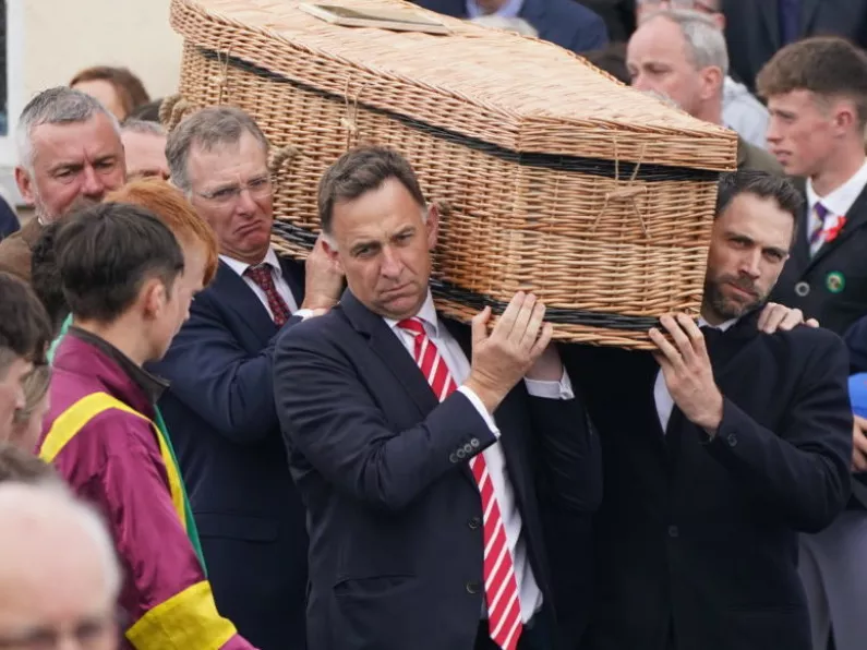 Jockeys and trainers among hundreds at funeral of ‘charismatic’ Jack de Bromhead