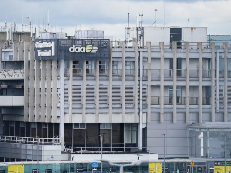 Man (20s) arrested after €720,000 of cannabis discovered in his baggage at Dublin Airport