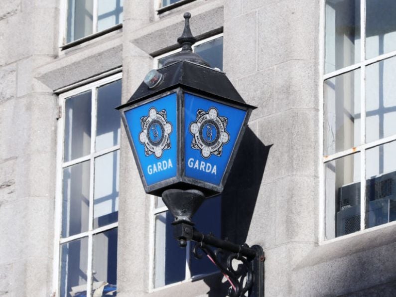 Gardaí investigating armed robbery at Waterford bookies