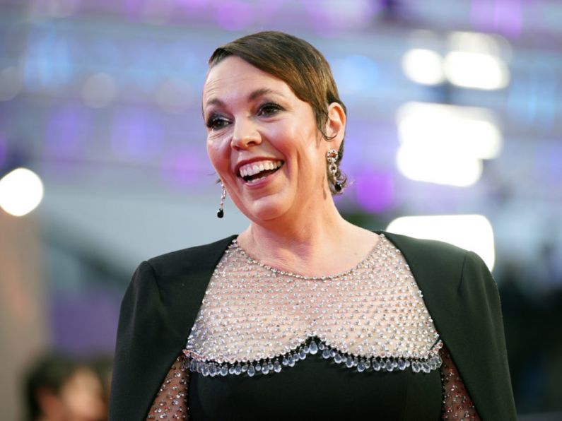 Olivia Colman says she would be paid more if she was a man