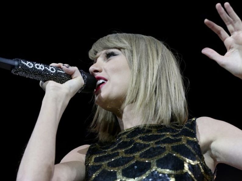 Taylor Swift first artist to 12 No. 1 albums in 21st century
