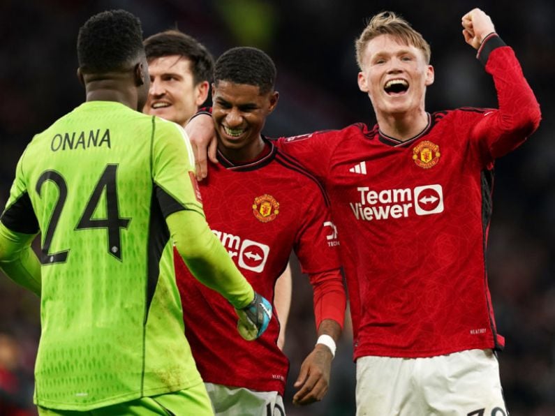 Manchester United win FA Cup against rivals Manchester City