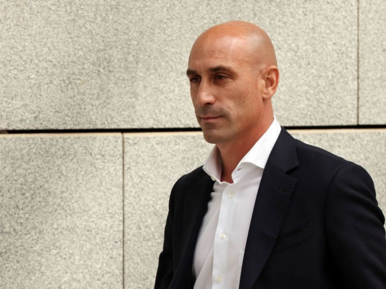 Prosecutors want Luis Rubiales banned from going within 500 metres of Jenni Hermoso