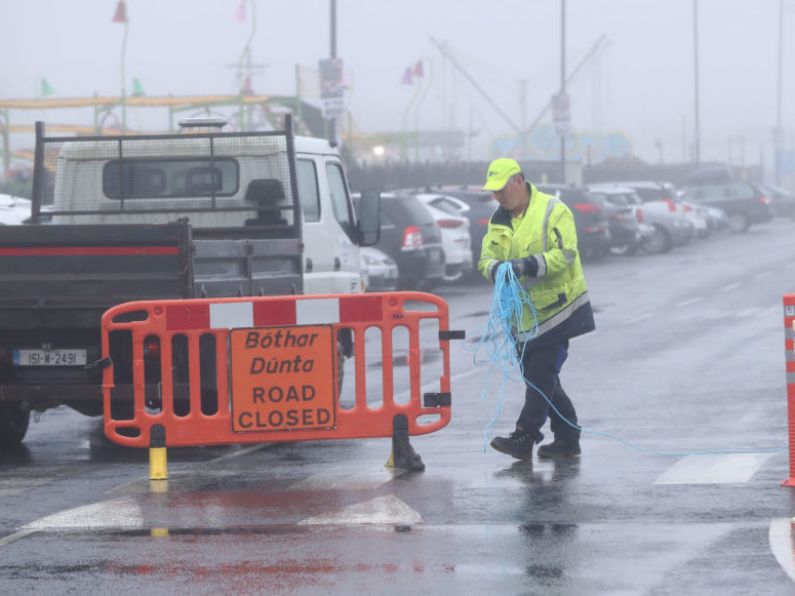 Storm Isha: More than 170,000 homes without power as 'destructive' gusts hit Ireland