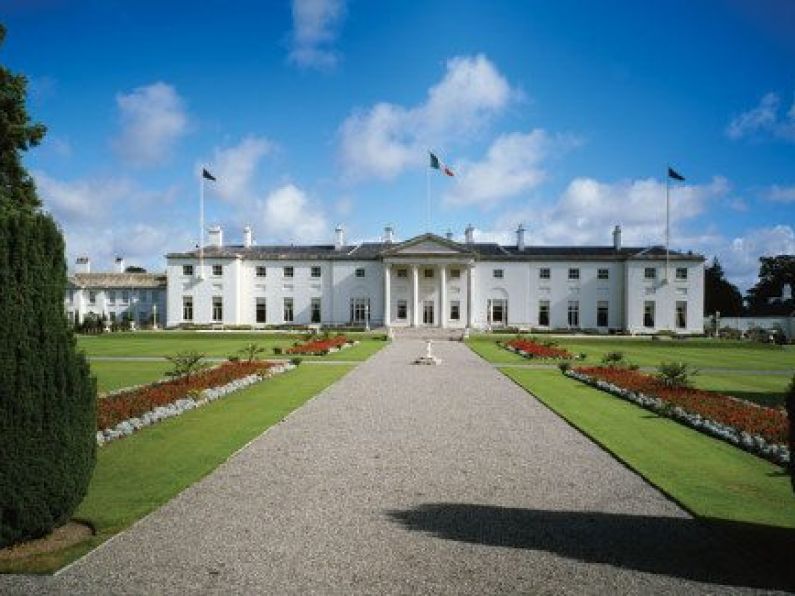 Áras hopefuls call for presidency to be limited to one term during Carlow meeting