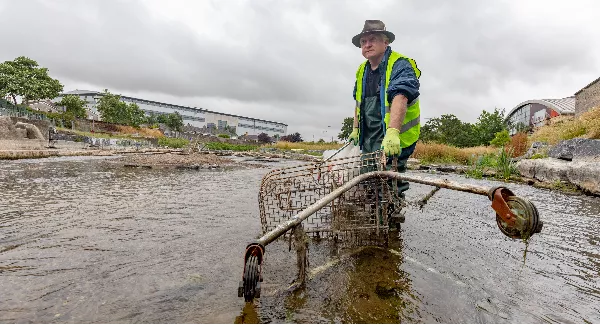 Carlow man and his dog cleaning river one trolley at a time in 'labour of love'
