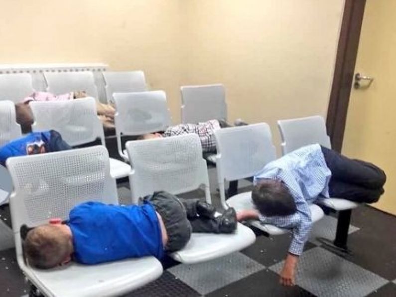 Photo of sleeping children told to seek shelter in Garda station goes viral